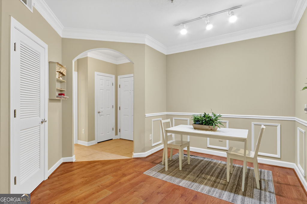 221 Ashford CIR