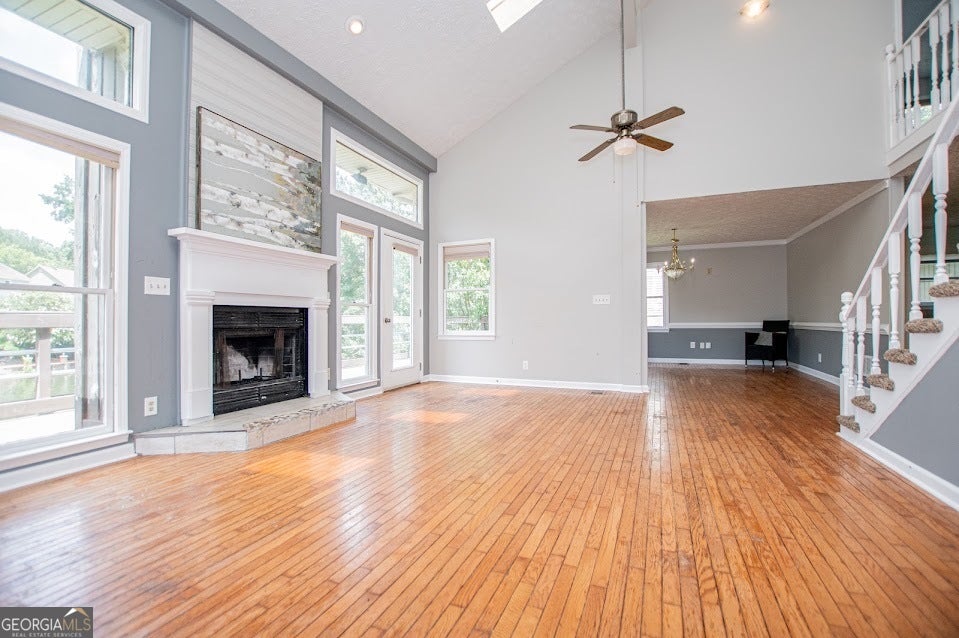 10083 Lakeview PKWY