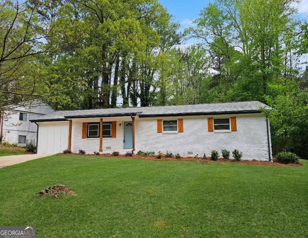 Photo of 2450 Elkhorn Drive, Decatur, GA 30034 (MLS # 10725642)