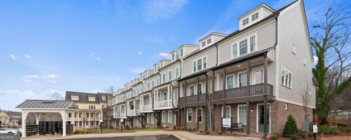 4200 Legacy LN 22