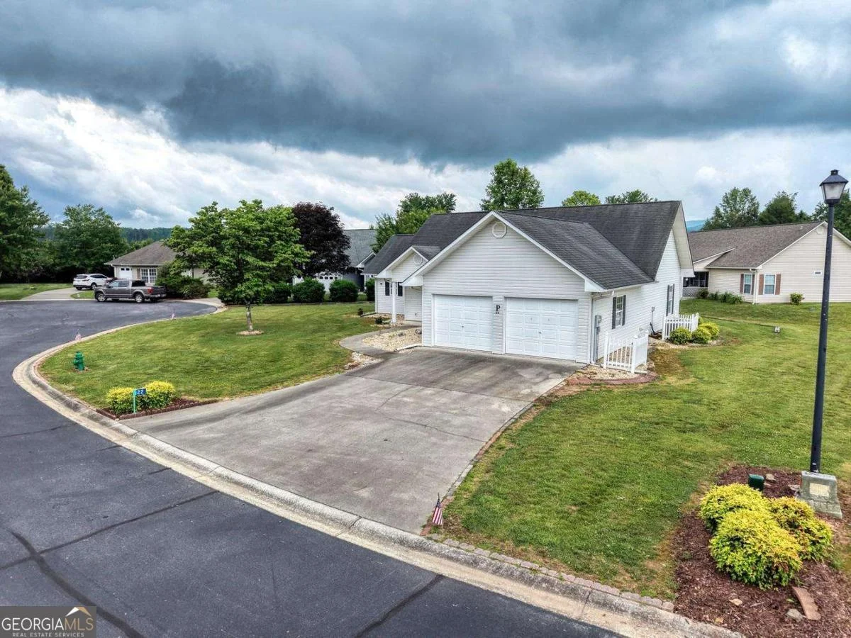 22 Sunset Court