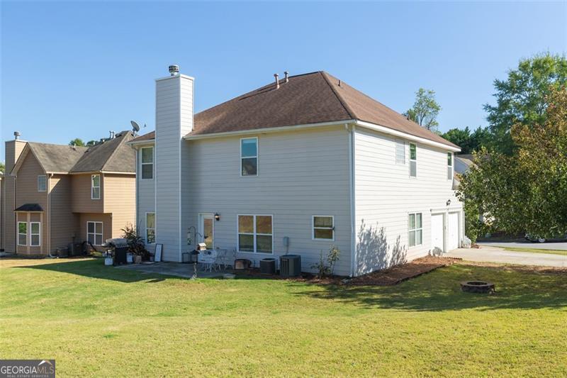 410 Blackwood LN