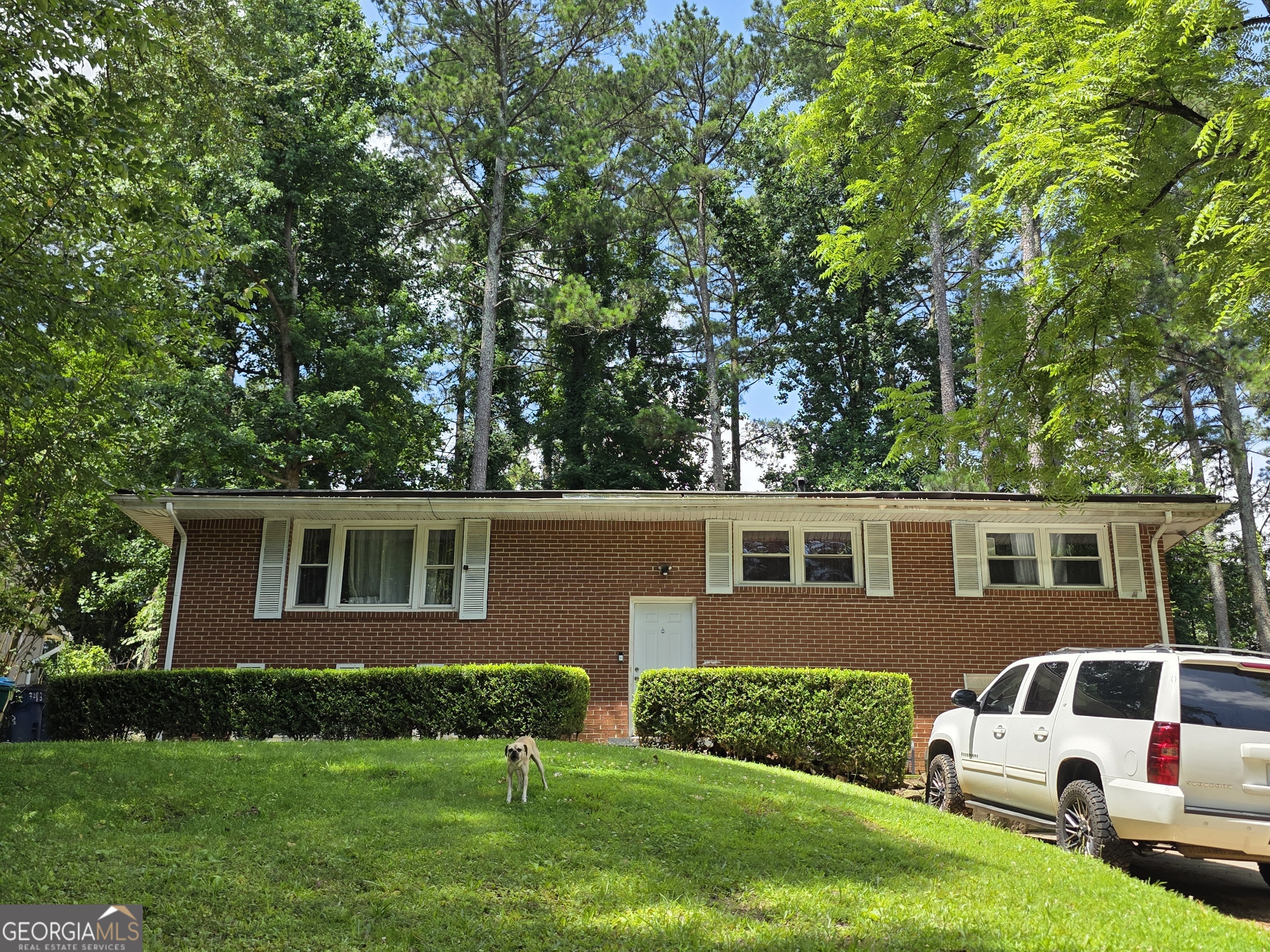 Charming 4-side brick ranch home with basement. Hardwood & tile floor. Conveniently located close to I-85, I-285, & Marta. Great opportunity for investors!