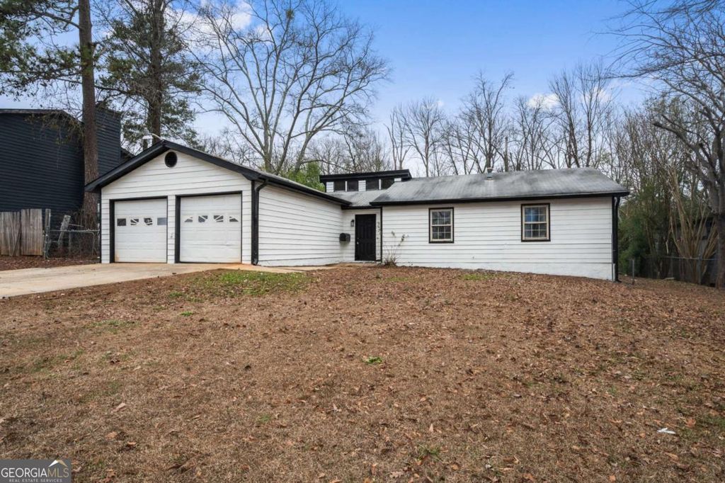 Photo of 2814 Woodhollow Lane, Jonesboro, GA 30236 (MLS # 10683789)