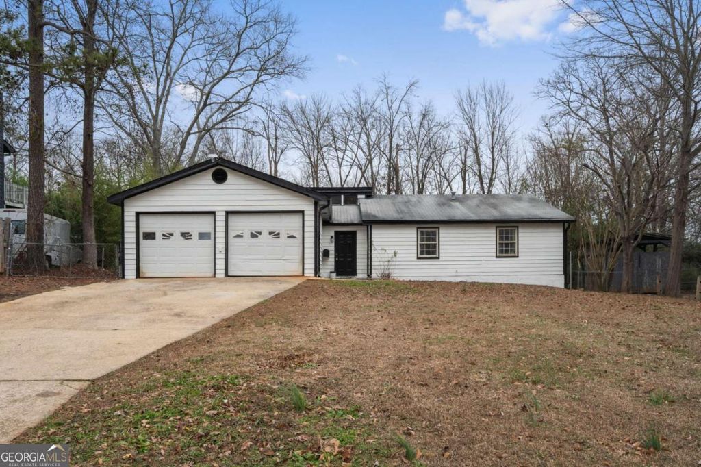 Photo of 2814 Woodhollow Lane, Jonesboro, GA 30236 (MLS # 10683789)