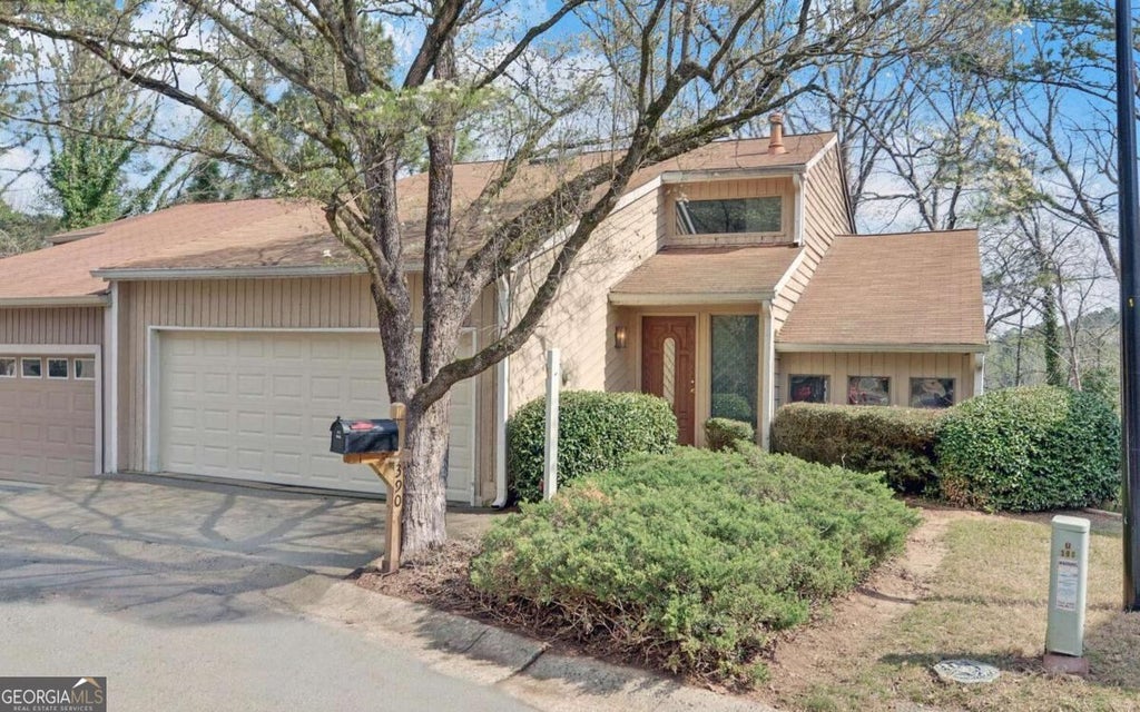 Photo of 390 Colony Cove, Alpharetta, GA 30022 (MLS # 10844331)