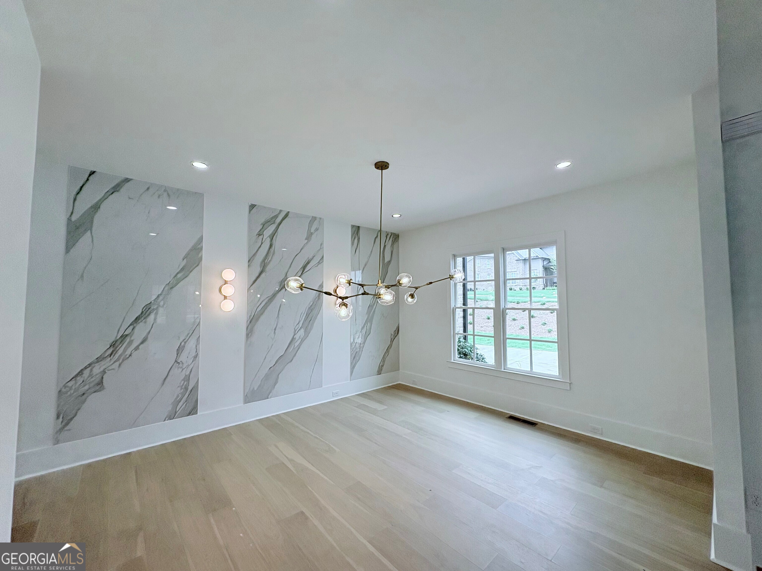 5753 Brendlynn DR