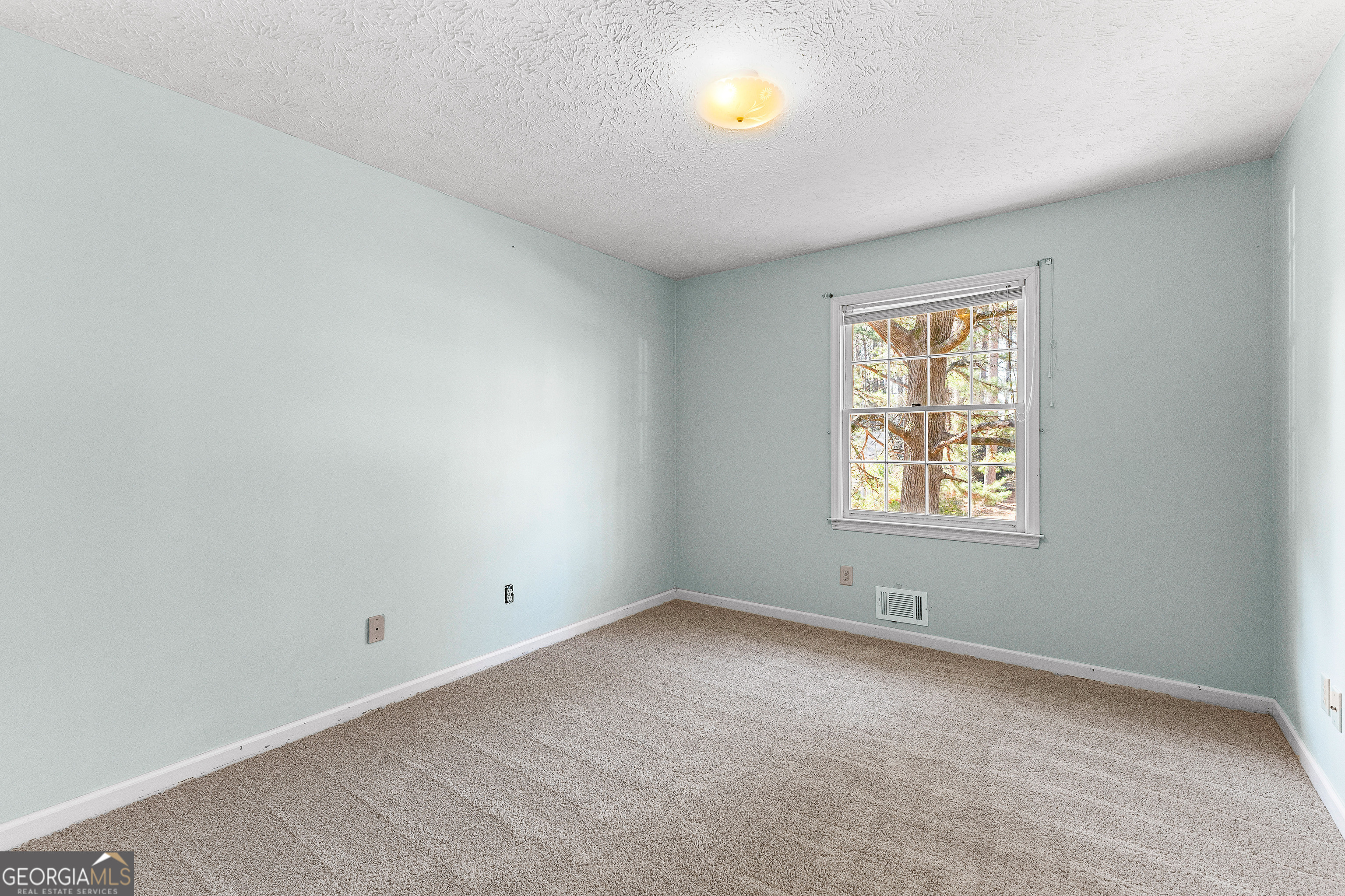 Peachtree City, Georgia 30269, United States, 3 Bedrooms Bedrooms, ,2 BathroomsBathrooms,Residential,Active,88157