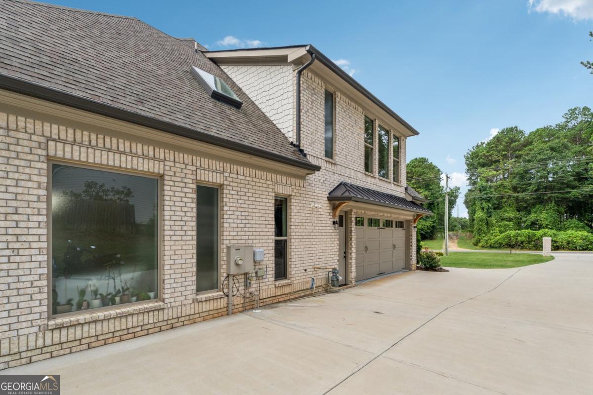 852 Tom Miller RD