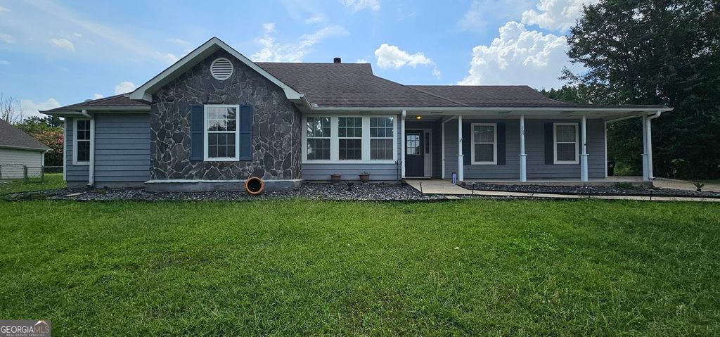 Photo of 165 Water View Drive, Stockbridge, GA 30281 (MLS # 10808765)