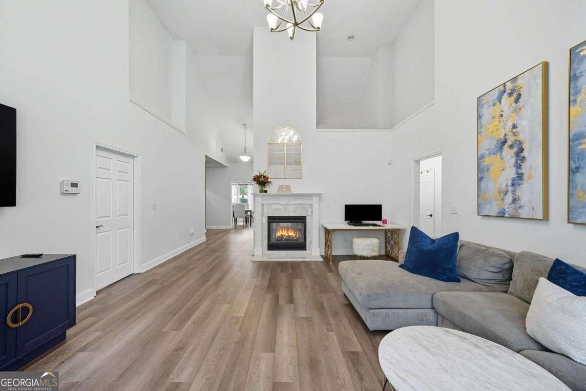 153 BURNSIDE ST