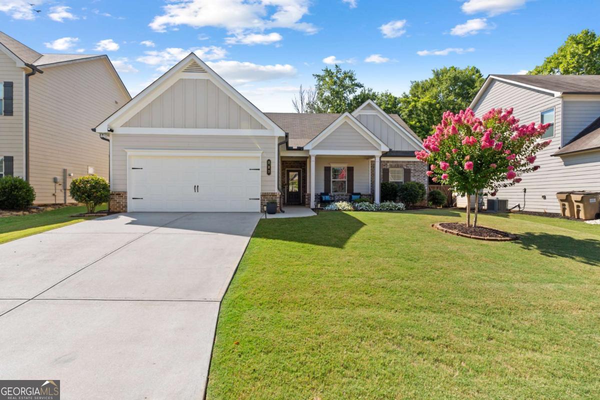 383 Brighton Park CIR