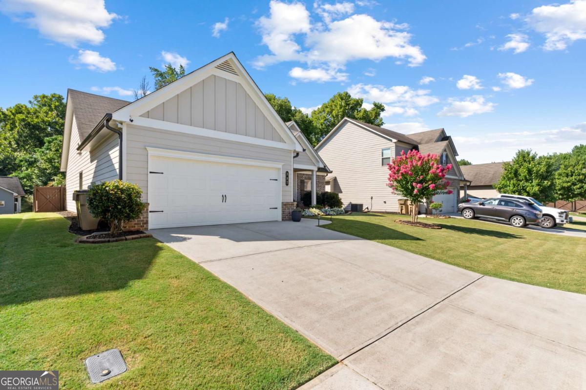383 Brighton Park CIR