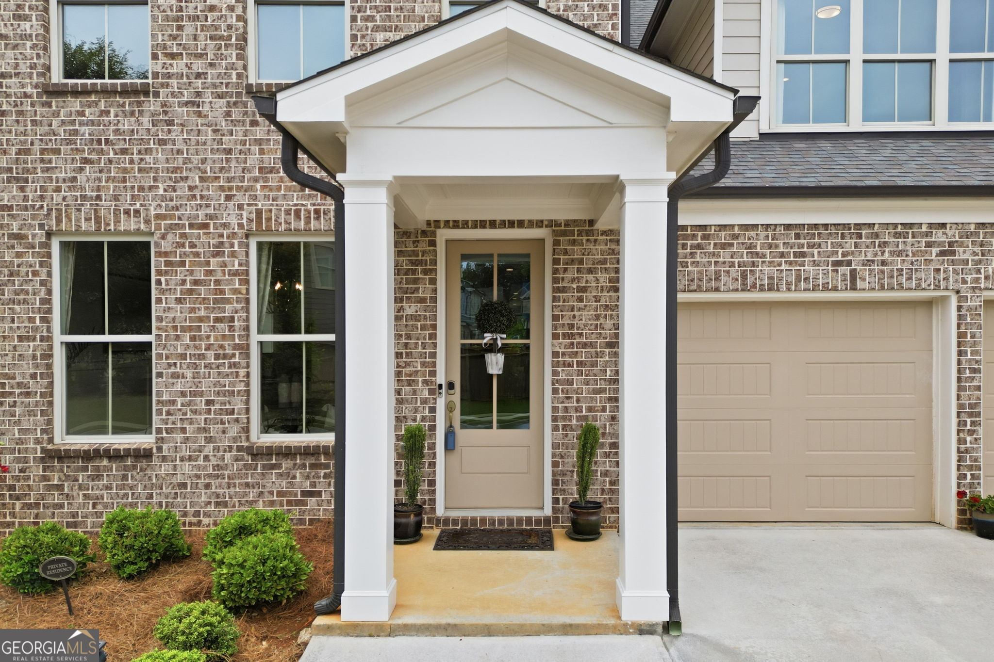2151 Hempstead CT