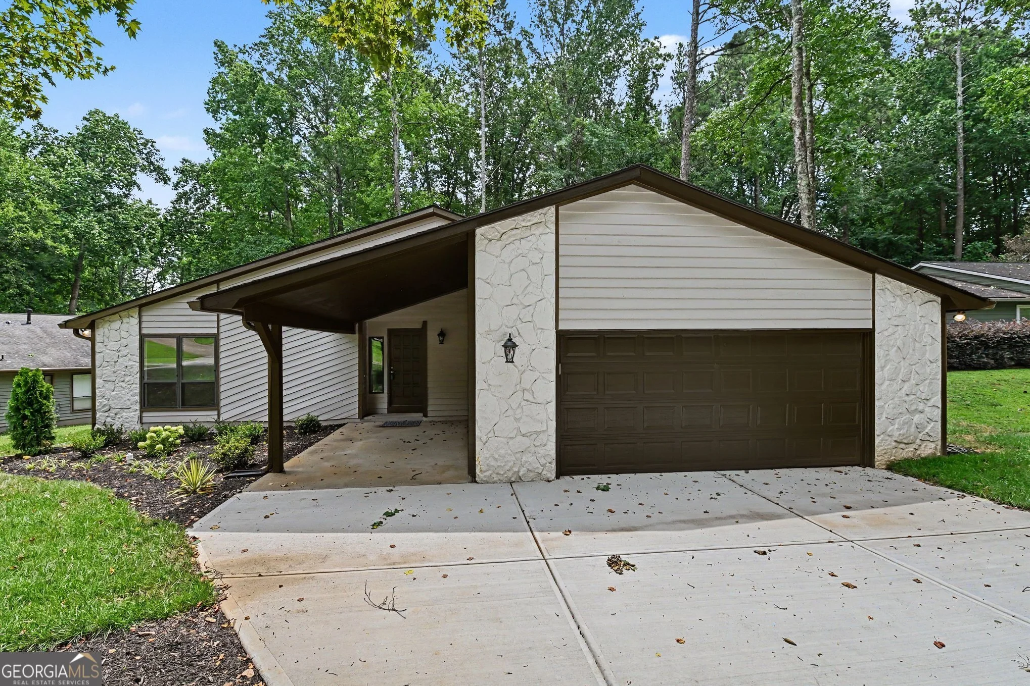 1215 Wade Green Circle Cir NW
