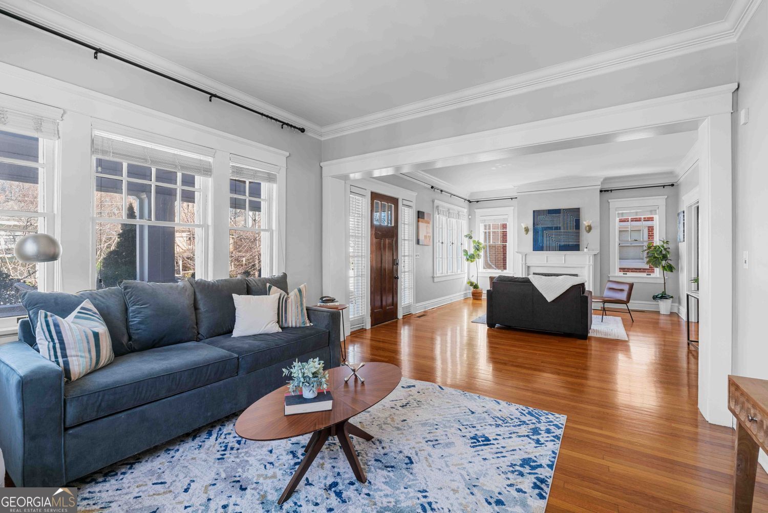 923 St Charles AVE NE