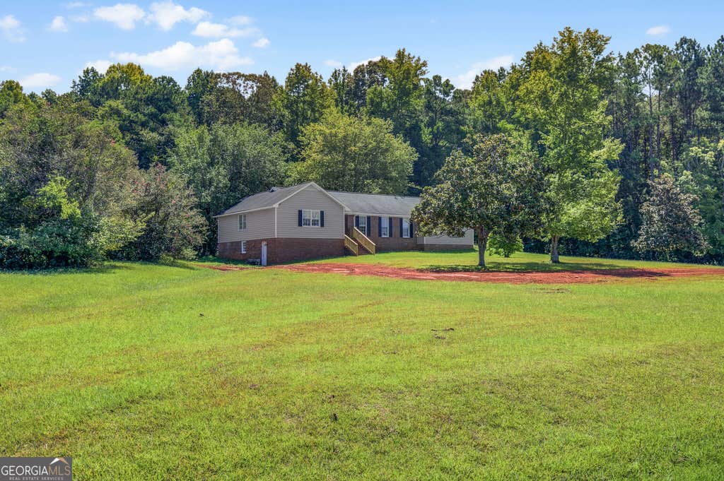 Photo of 99 Sunnybrook Drive, Hogansville, GA 30230 (MLS # 10833226)