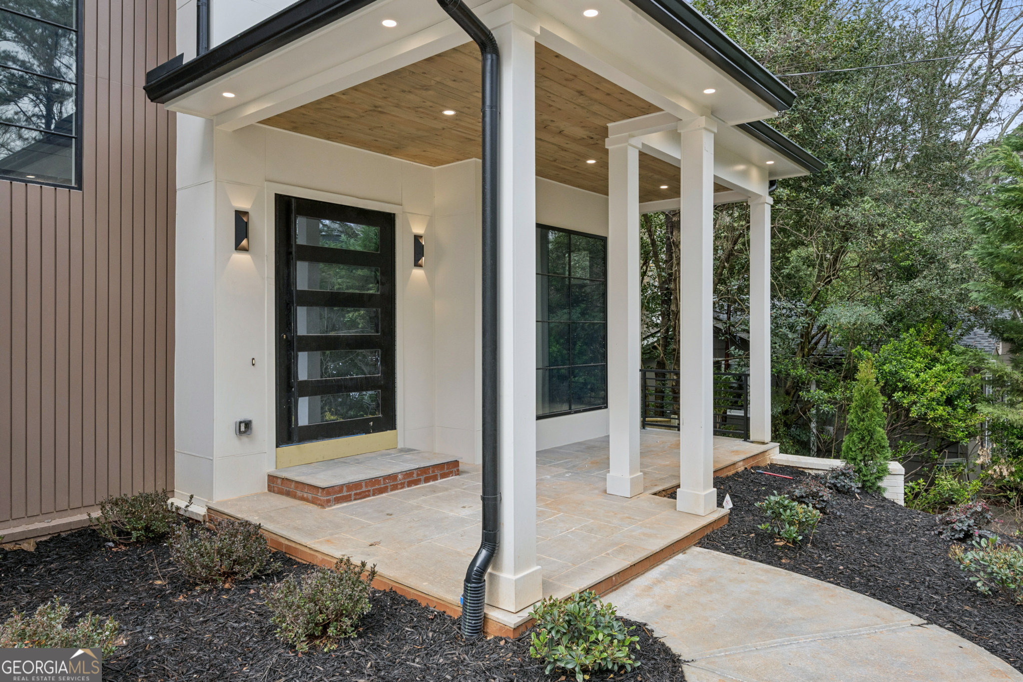 1208 Vista TRL NE
