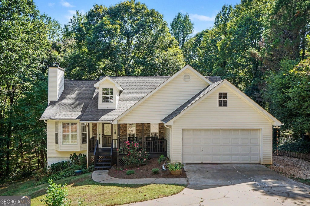 Photo of 6338 Clearbrook Drive, Flowery Branch, GA 30542 (MLS # 10868974)