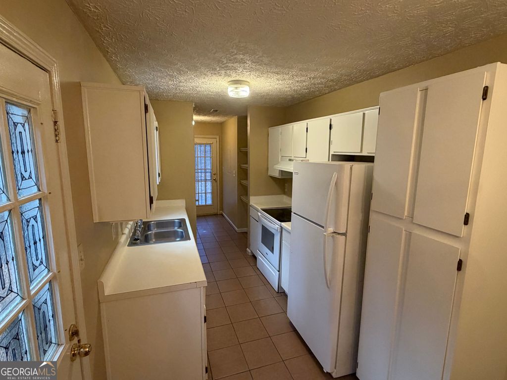 Photo of 122 Oriole Drive, Jonesboro, GA 30238 (MLS # 10725239)