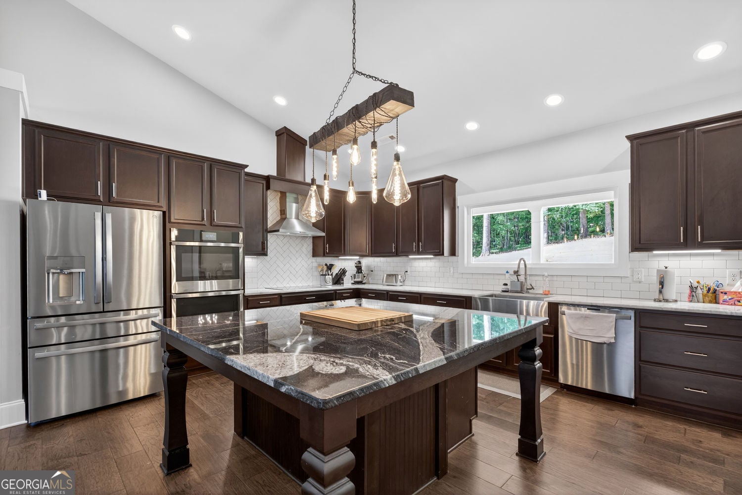 173 W Lake BLVD