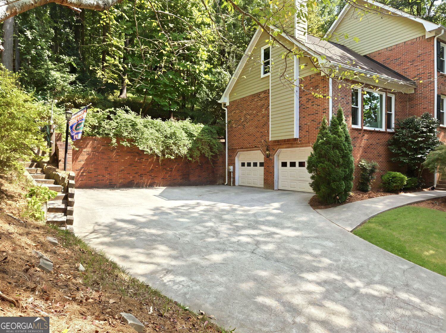 235 River Landing DR