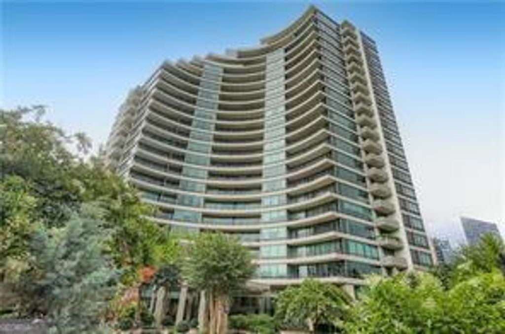 Photo of 700 Park Regency Place NE #APT 603, Atlanta, GA 30326 (MLS # 10733692)