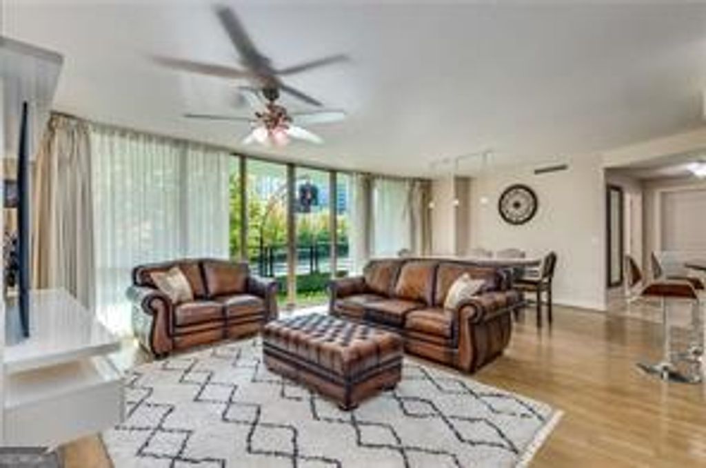 Photo of 700 Park Regency Place NE #APT 603, Atlanta, GA 30326 (MLS # 10733692)