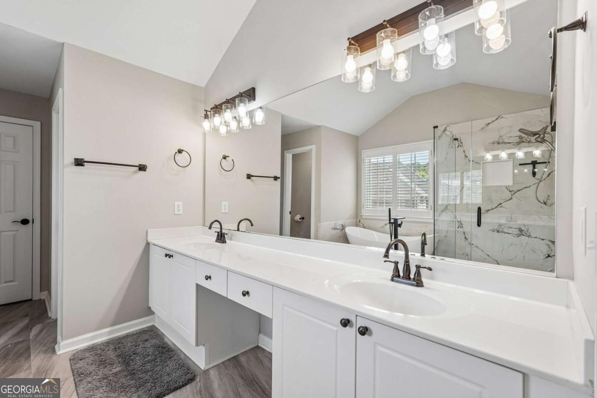 148 Gemstone LN