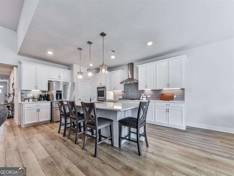449 Carmichael CIR