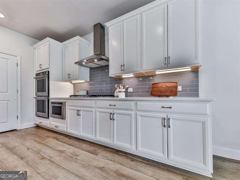 449 Carmichael CIR