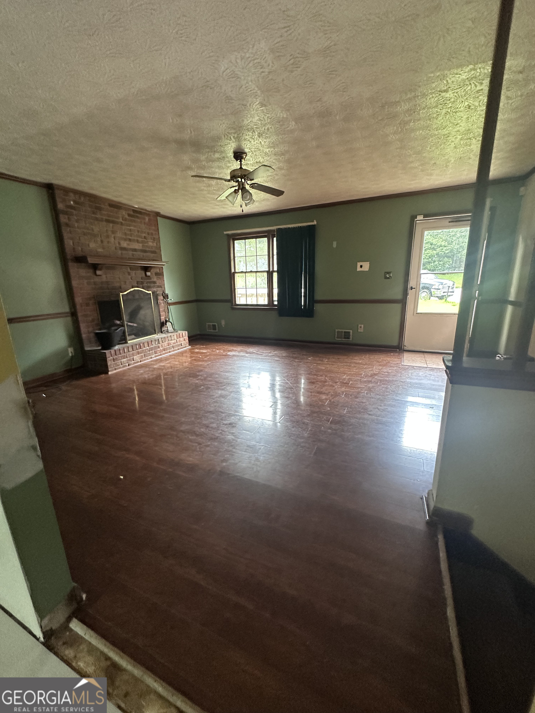 2169 Tiffany LN