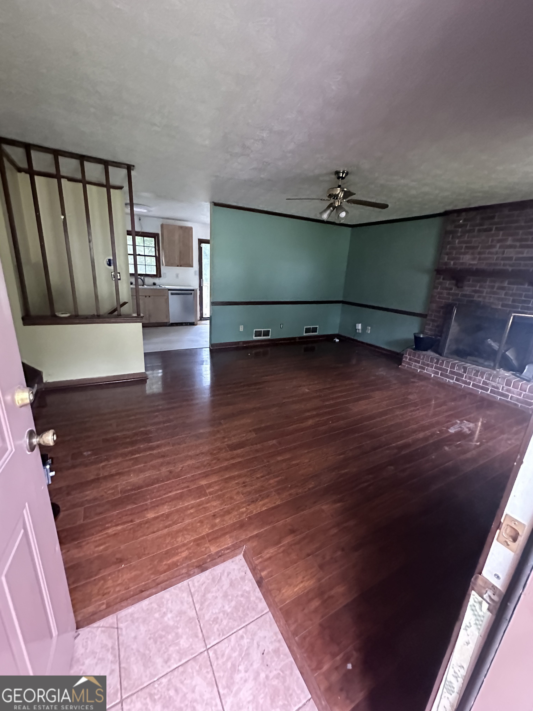 2169 Tiffany LN