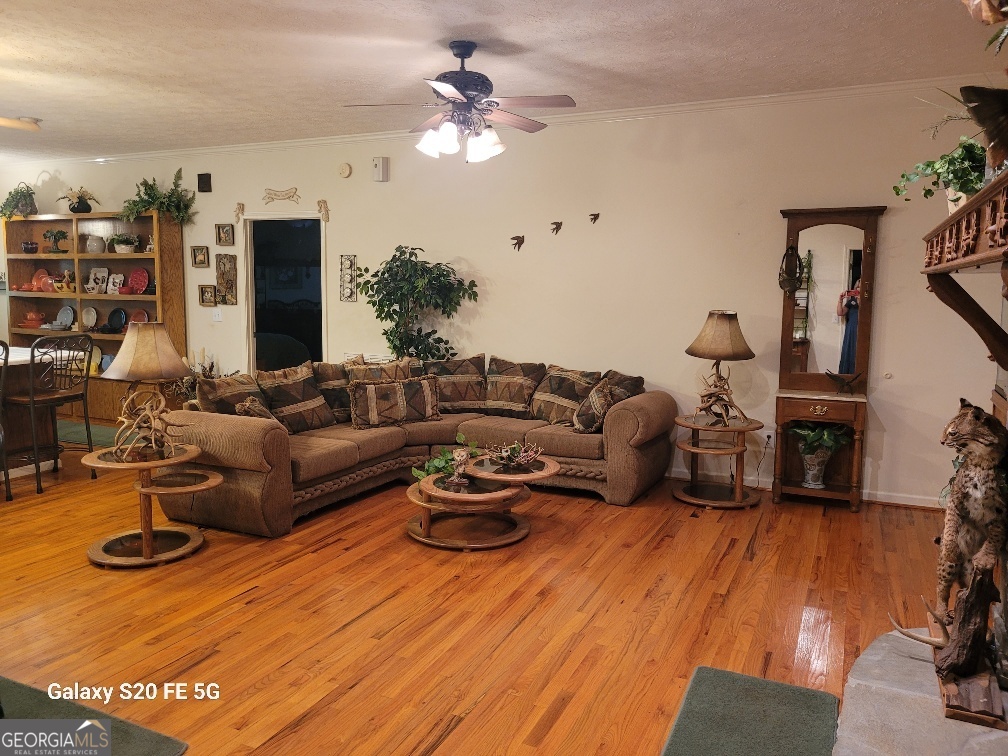 1904 S State Line RD