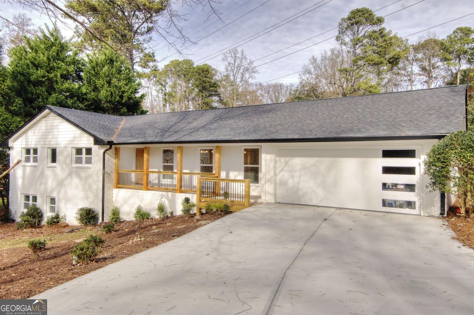 7235 NE Thornhill Ln