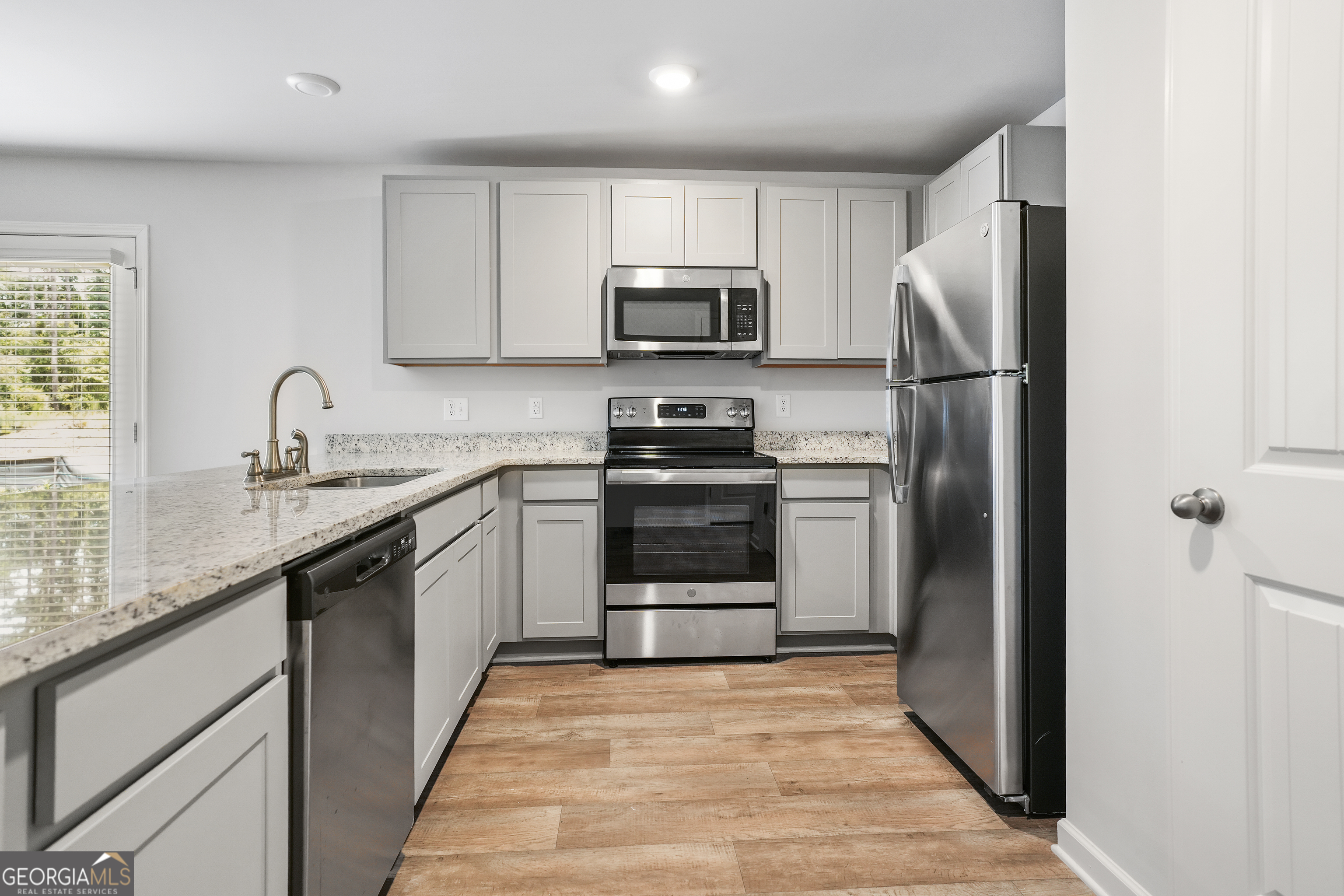 302 Cody DR