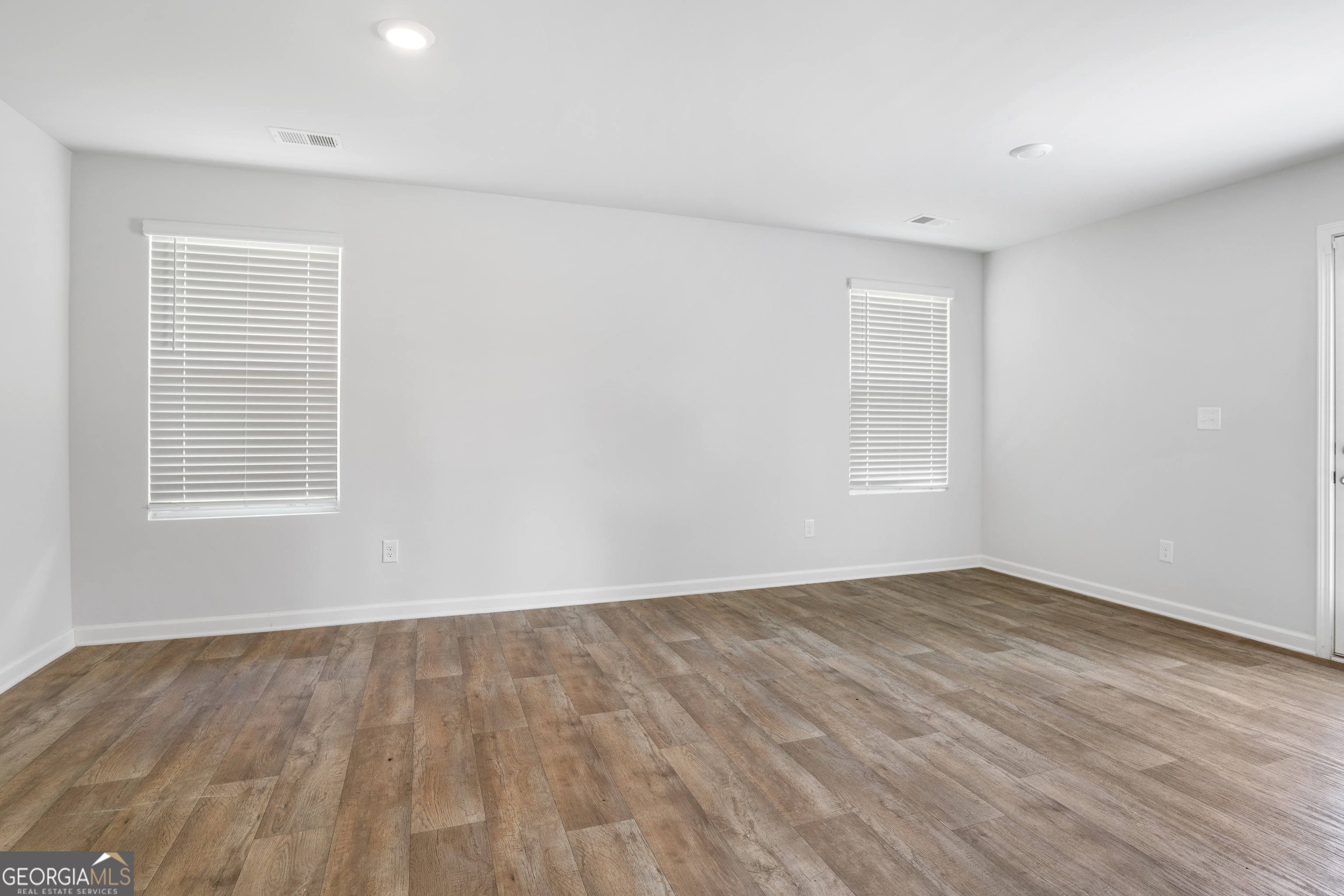 302 Cody DR