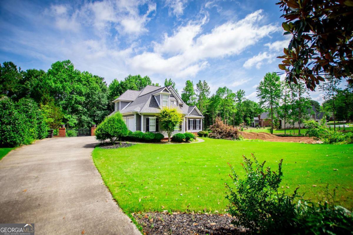 204 Pinehurst WAY