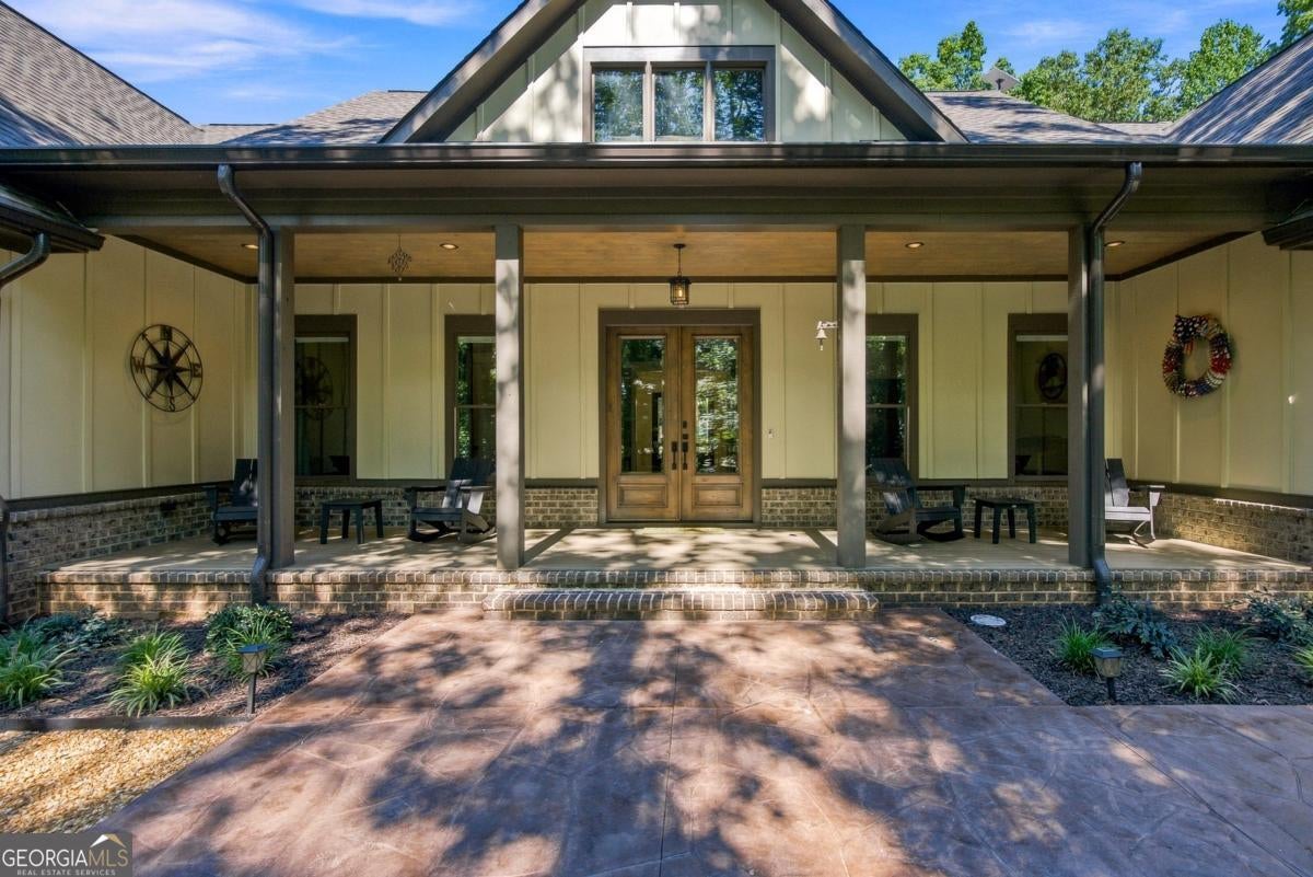 221 Brookhollow RD