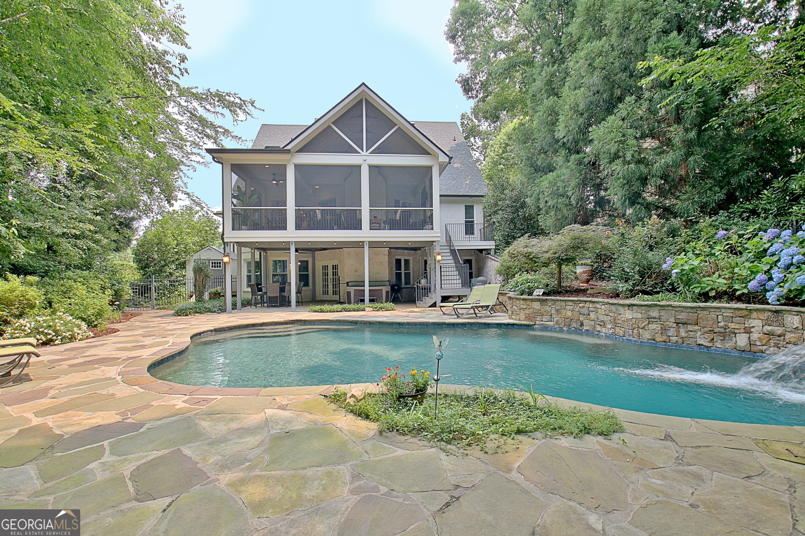 505 Lighthouse LN