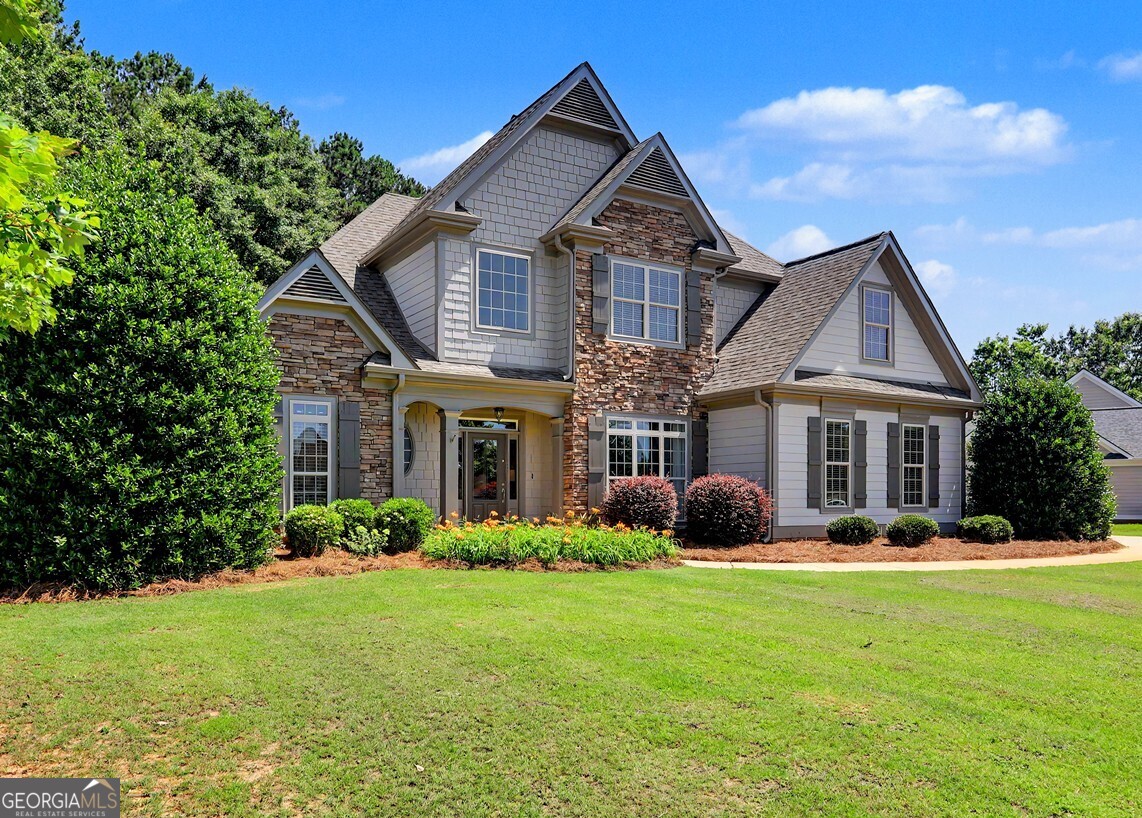 4 White Oak LN