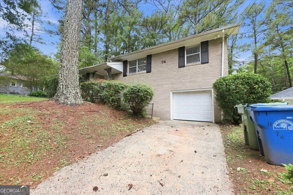 Photo of 74 Hollis Terrace NW, Atlanta, GA 30311 (MLS # 10762330)