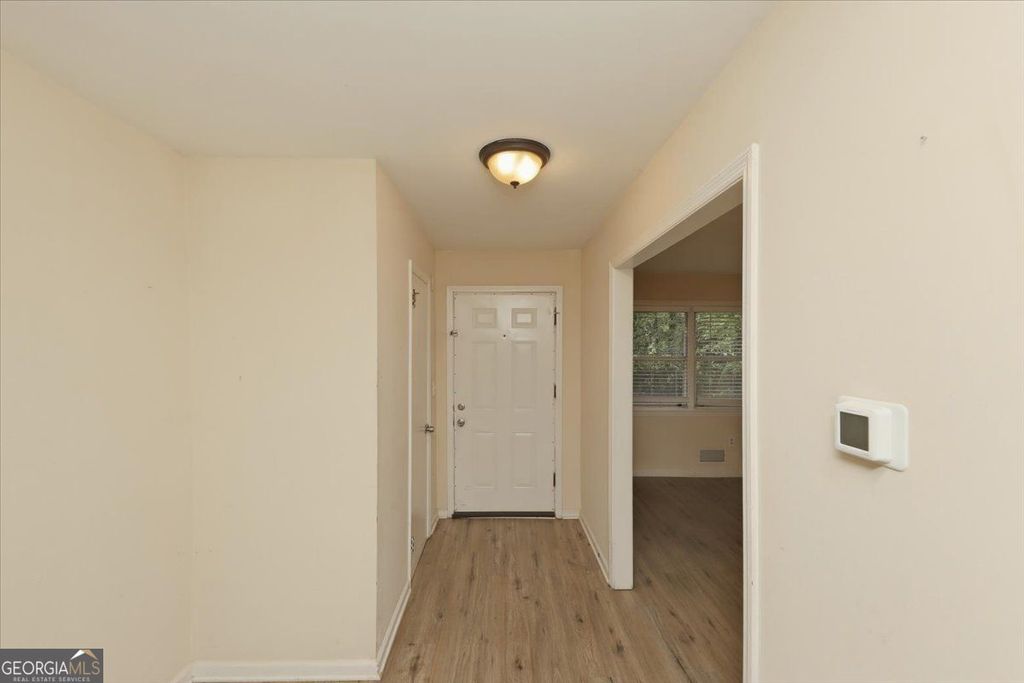 Photo of 74 Hollis Terrace NW, Atlanta, GA 30311 (MLS # 10762330)