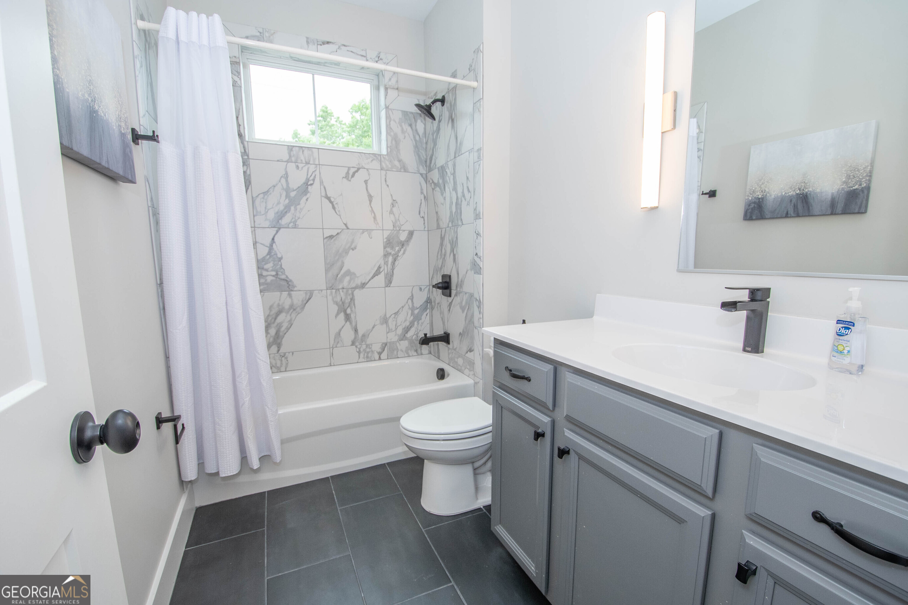 Newnan, Georgia 30263, United States, 4 Bedrooms Bedrooms, ,4 BathroomsBathrooms,Residential,Active,143978