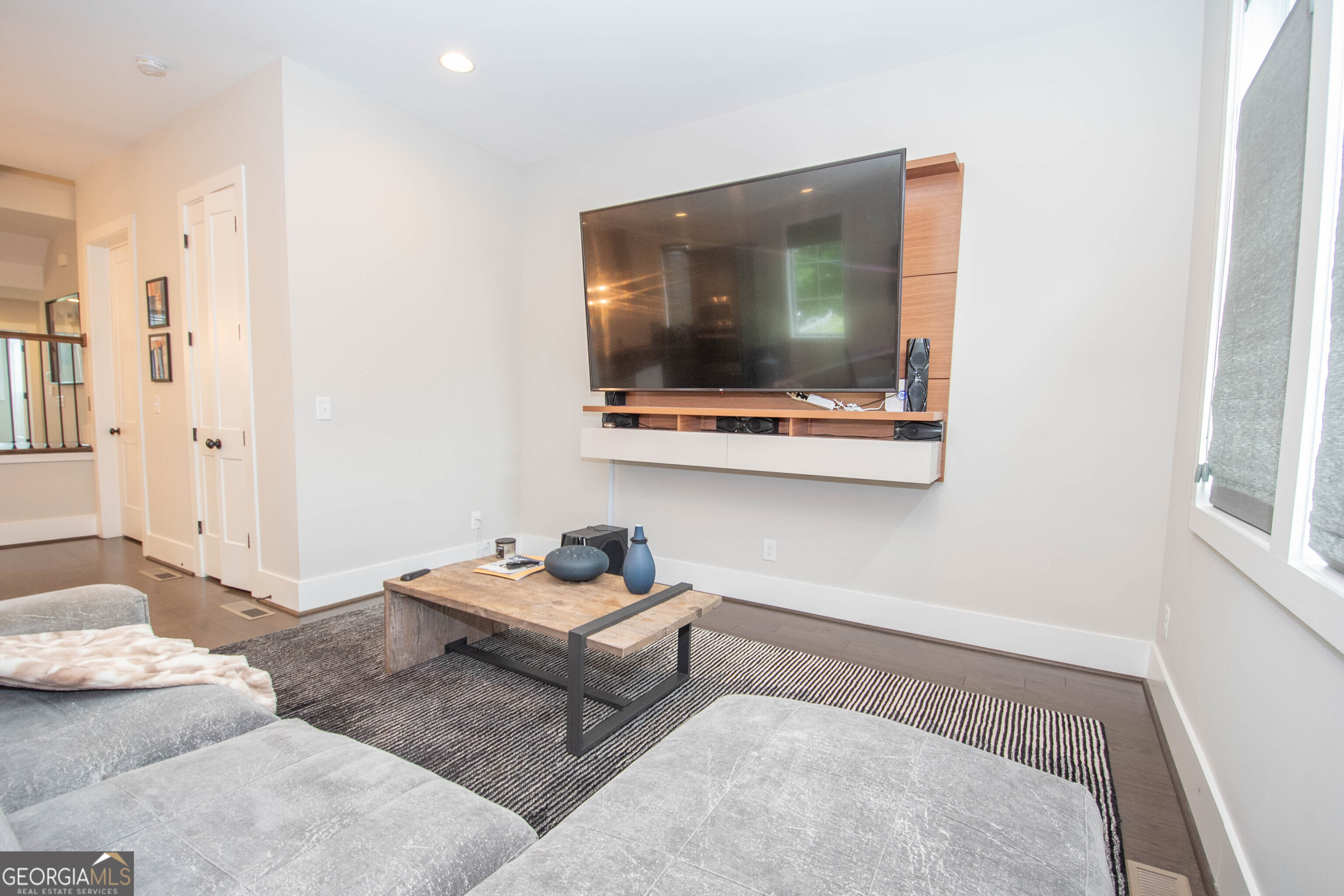 Newnan, Georgia 30263, United States, 4 Bedrooms Bedrooms, ,4 BathroomsBathrooms,Residential,Active,143978