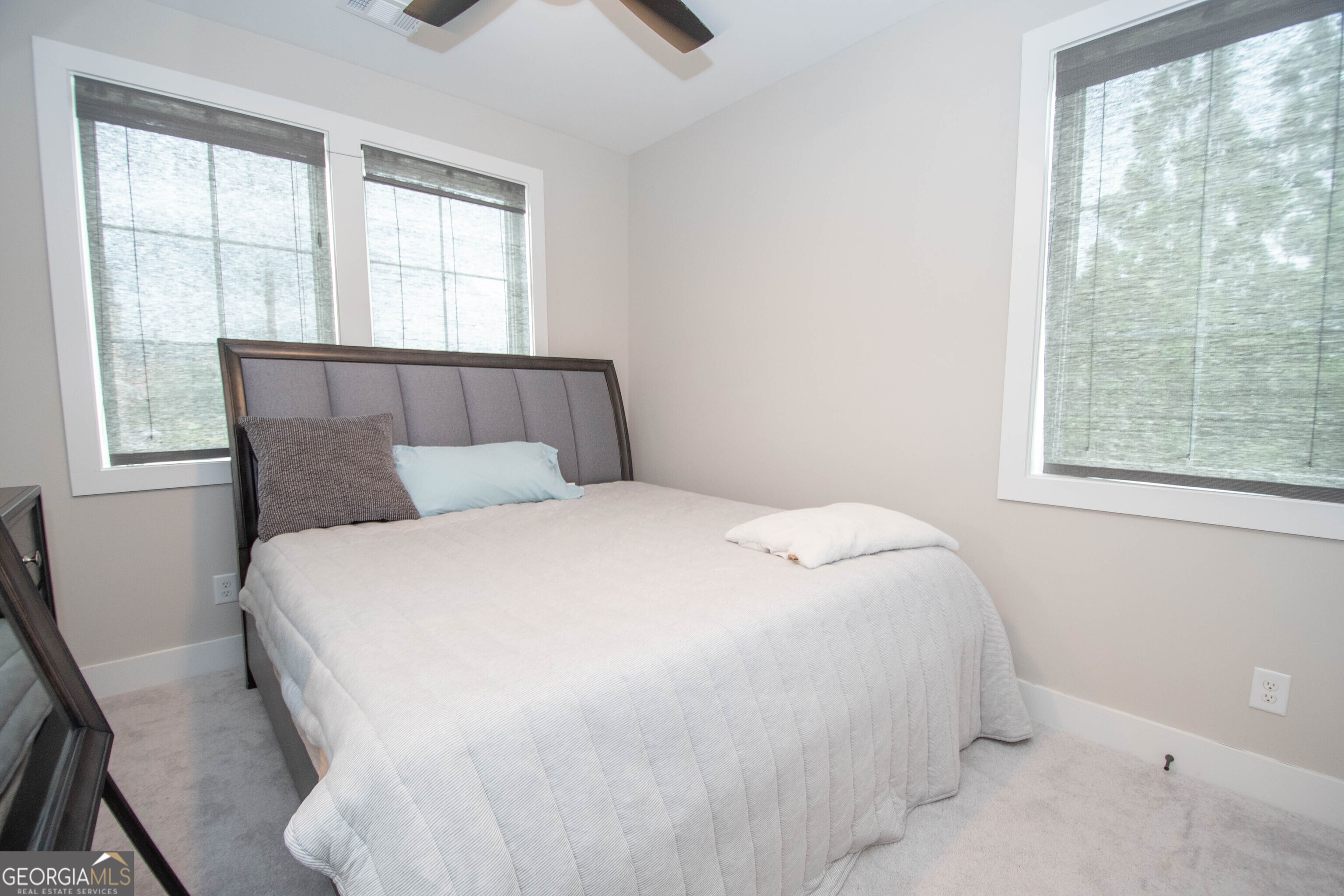 Newnan, Georgia 30263, United States, 4 Bedrooms Bedrooms, ,4 BathroomsBathrooms,Residential,Active,143978