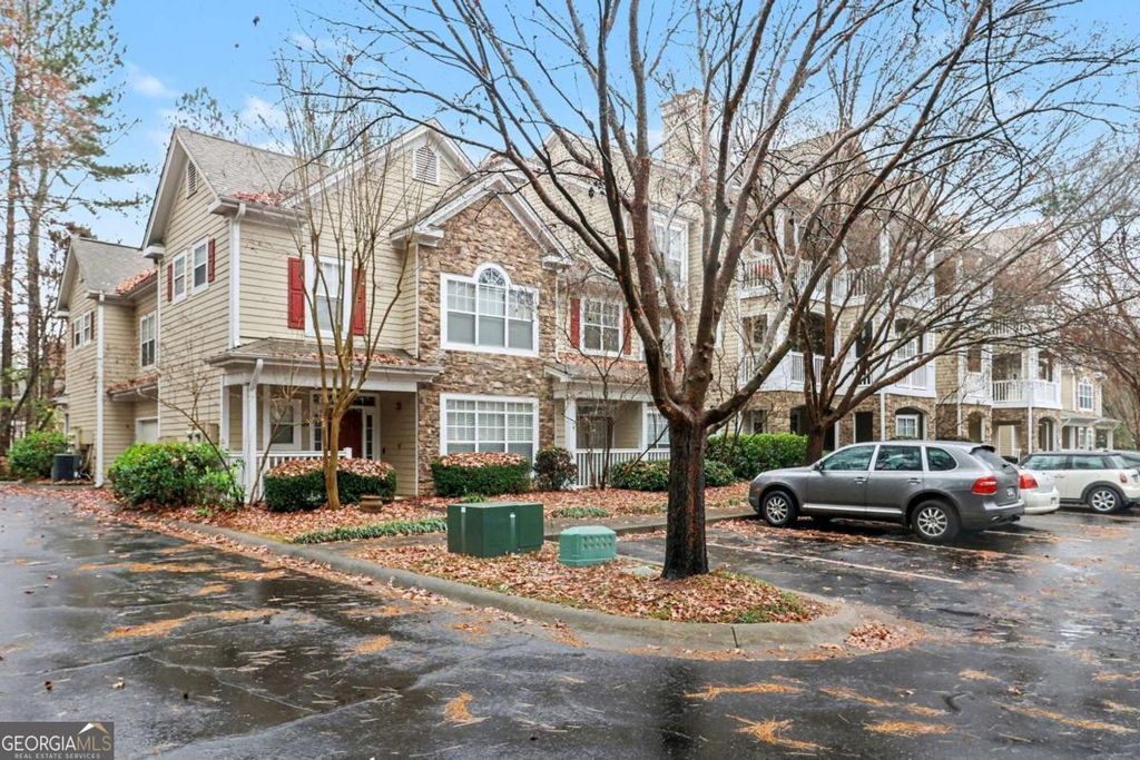 Photo of 933 Sandringham Drive #933, Alpharetta, GA 30004 (MLS # 10653537)