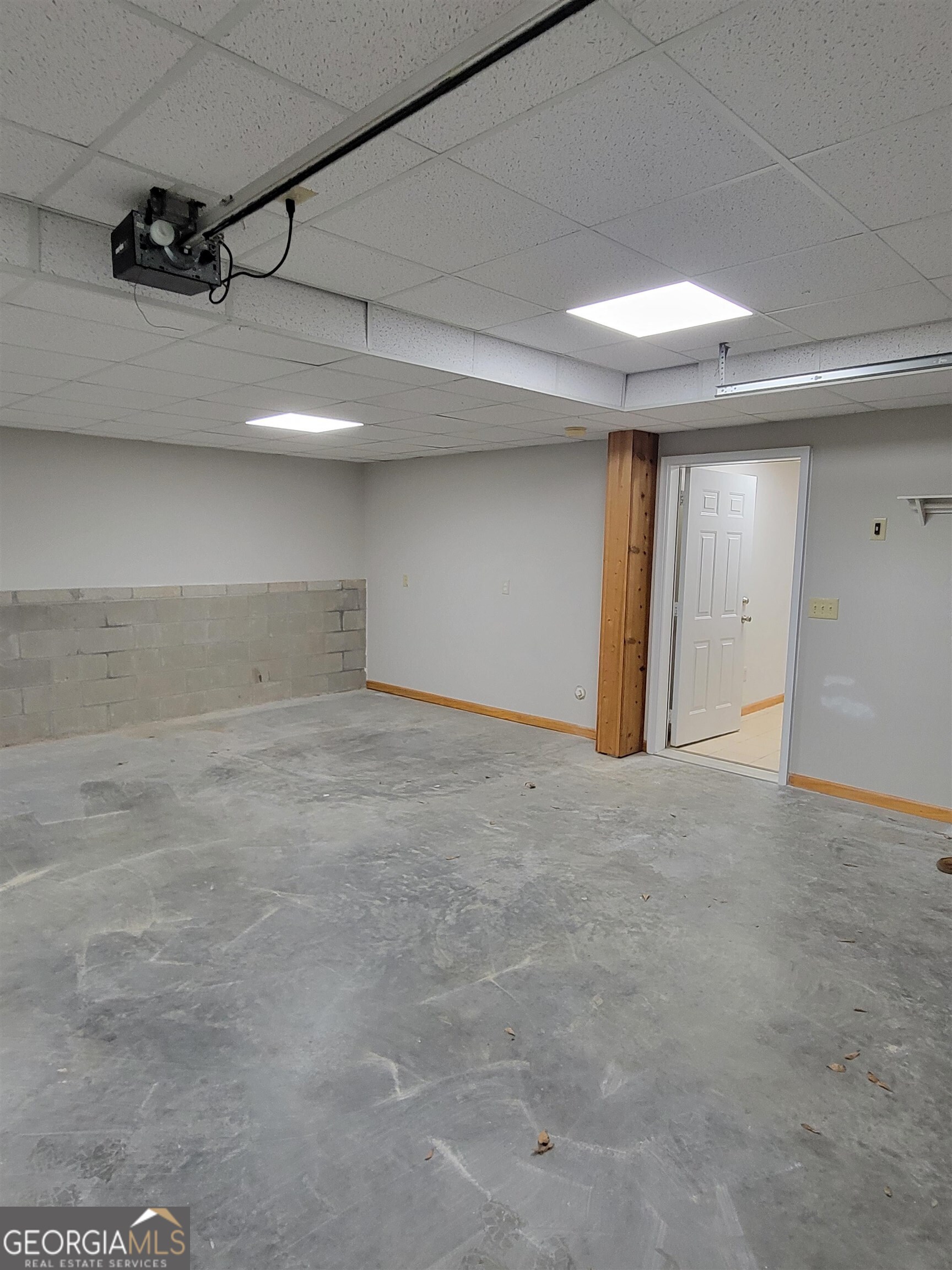 John T. Mitchell - Residential Lease