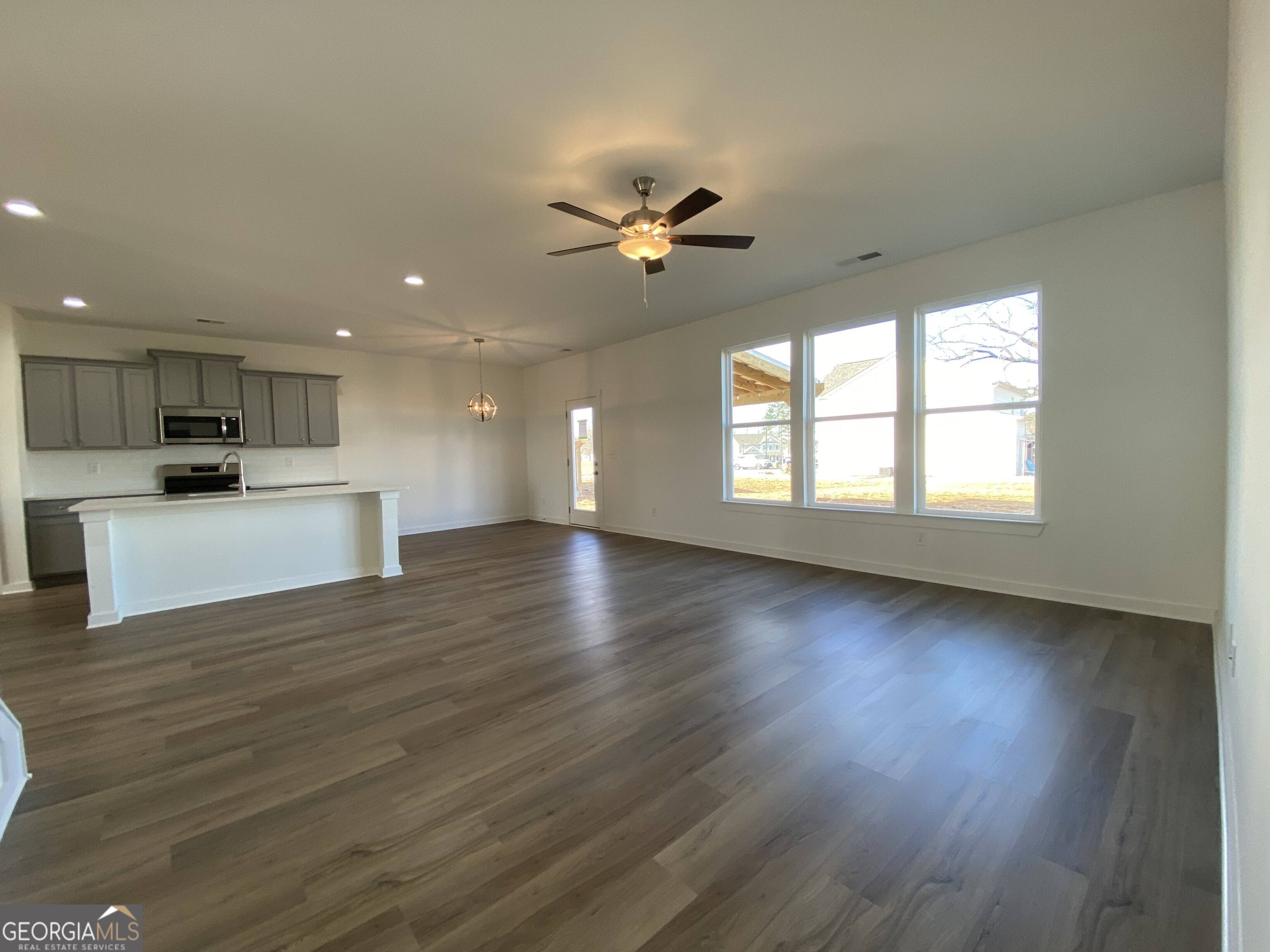 2307 Waterside DR
