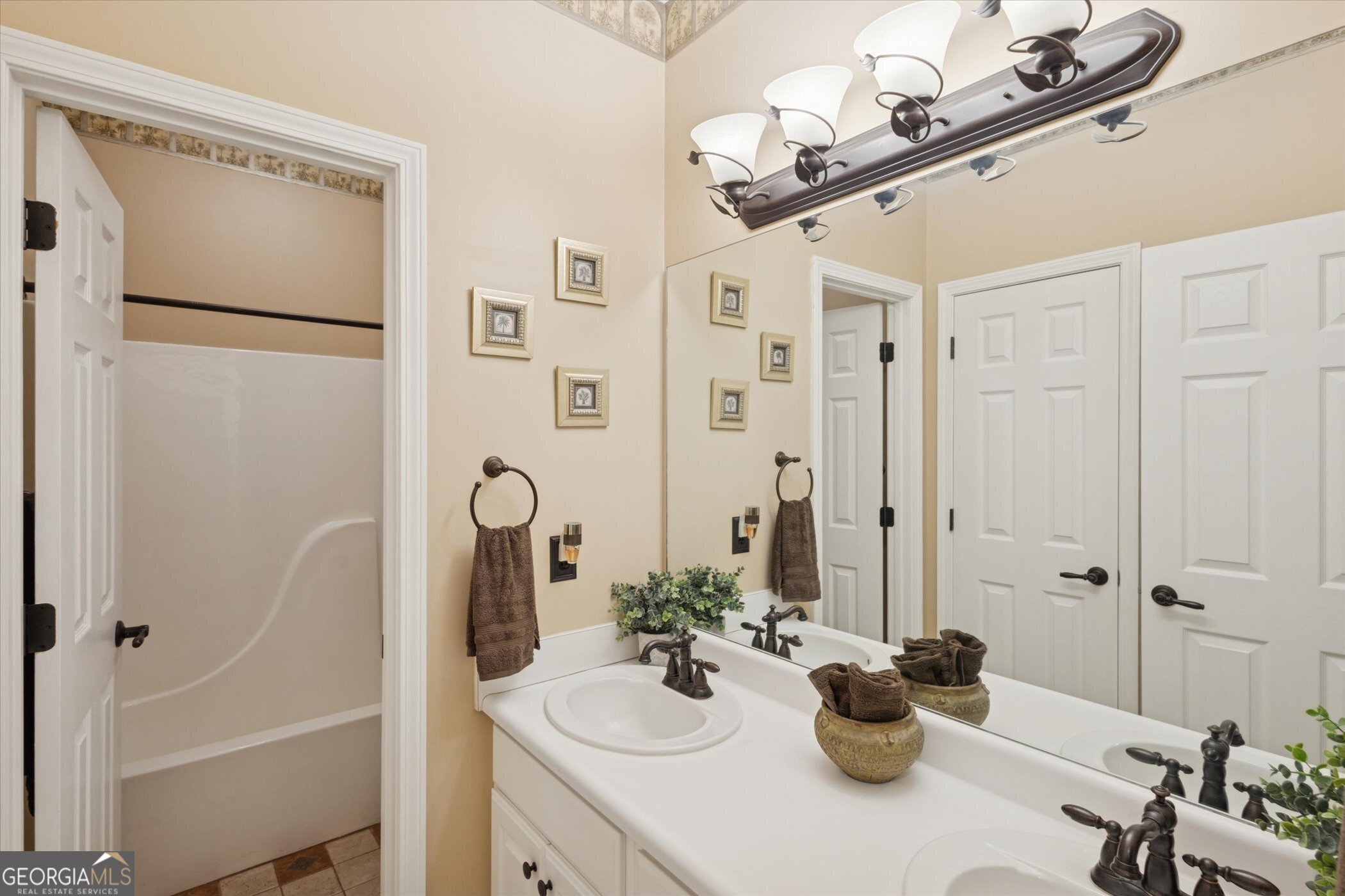 Statesboro, Georgia 30458, United States, 3 Bedrooms Bedrooms, ,2 BathroomsBathrooms,Residential,Active,244924